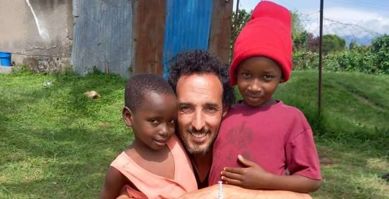 Lee más sobre el artículo Viaje de Pedro a Uganda